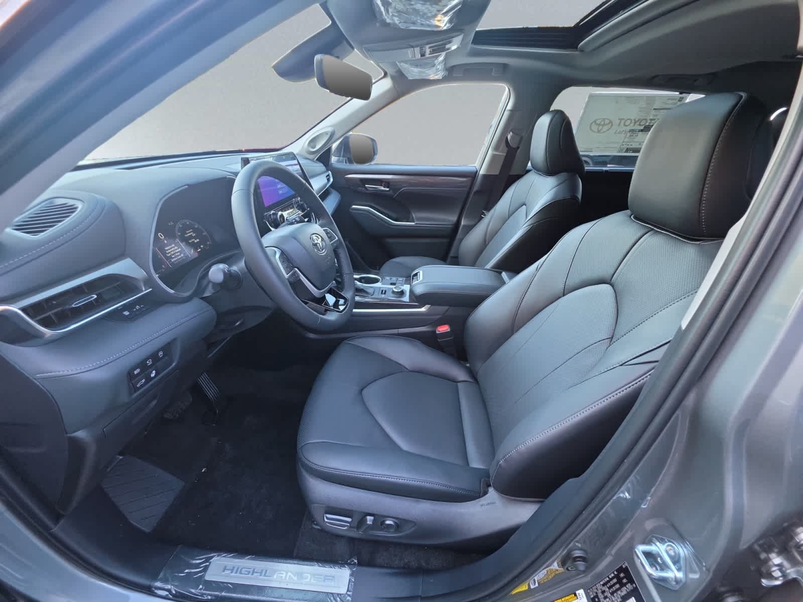 New 2026 Toyota Highlander Limited AWD/4WD image 7