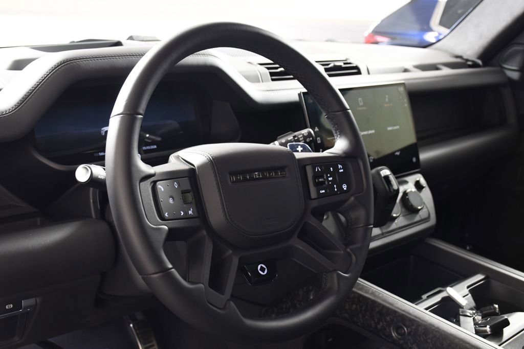 Used 2026 Land Rover Defender 110 AWD/4WD image 13