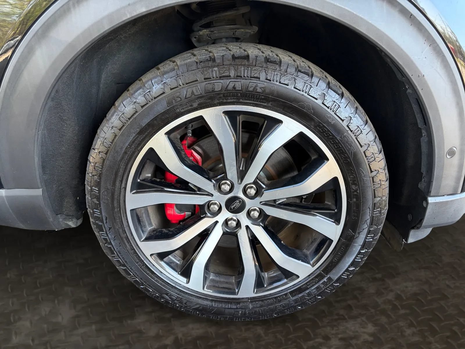 Used 2020 Ford Explorer ST w/ ST Street Pack AWD/4WD image 43