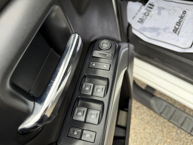Used 2019 Chevrolet Silverado 1500 LT w/ All Star Edition AWD/4WD image 18