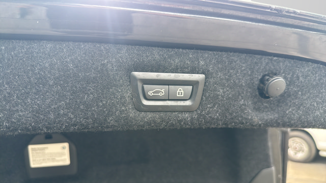 Used 2022 BMW 530i w/ Premium Package RWD image 10