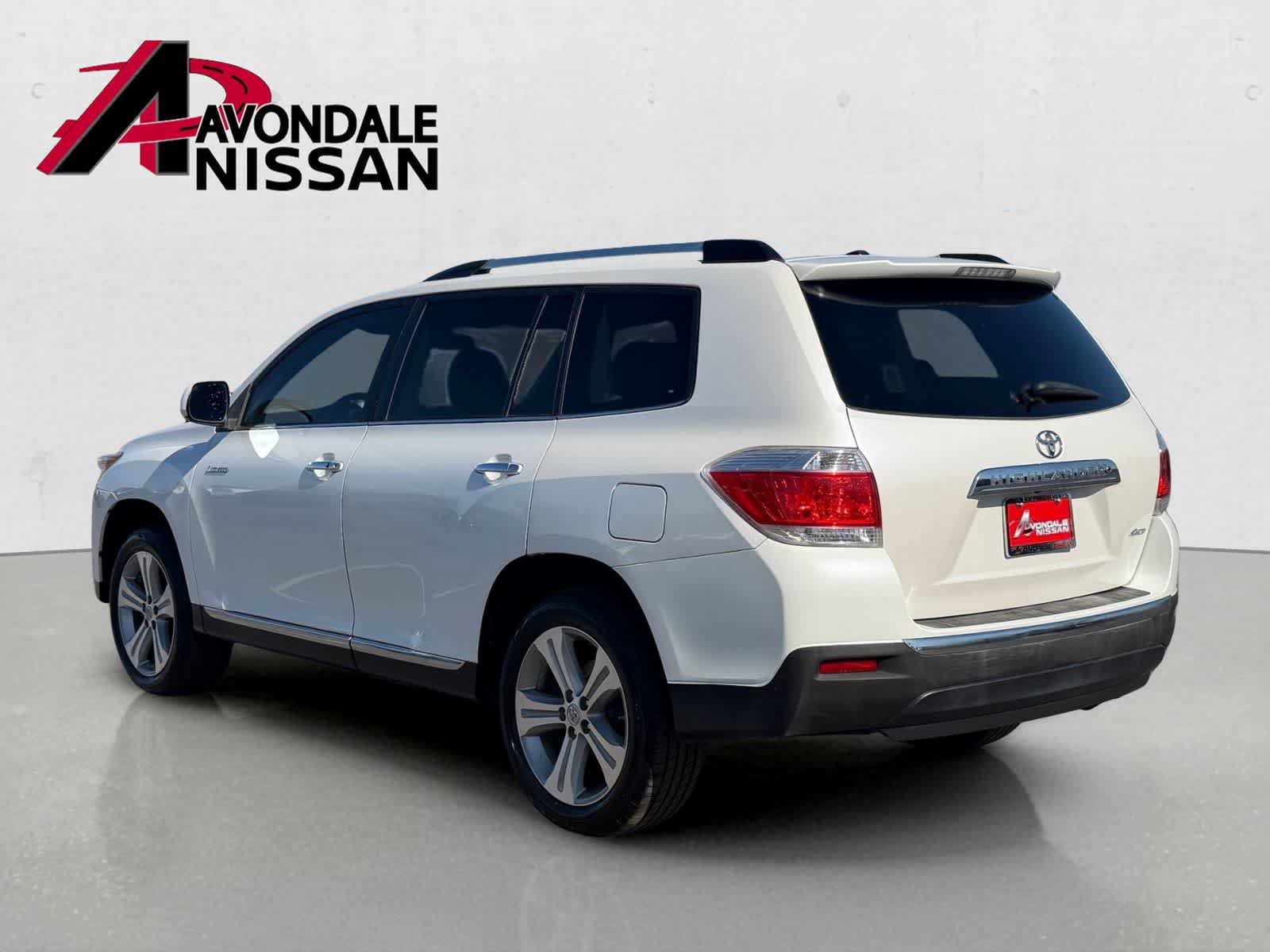 Used 2012 Toyota Highlander Limited w/ Tow Pkg AWD/4WD image 4