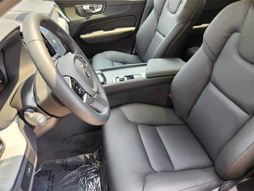 New 2025 Volvo XC60 B5 Plus w/ Protection Package Premier image 5
