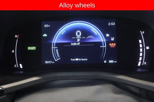 Used 2025 Toyota Camry SE image 19