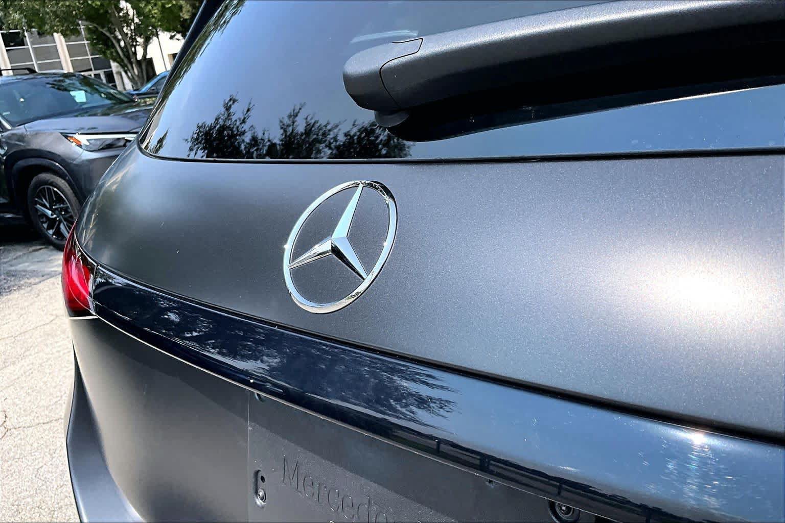 Used 2024 Mercedes-Benz GLC 300 4MATIC image 30