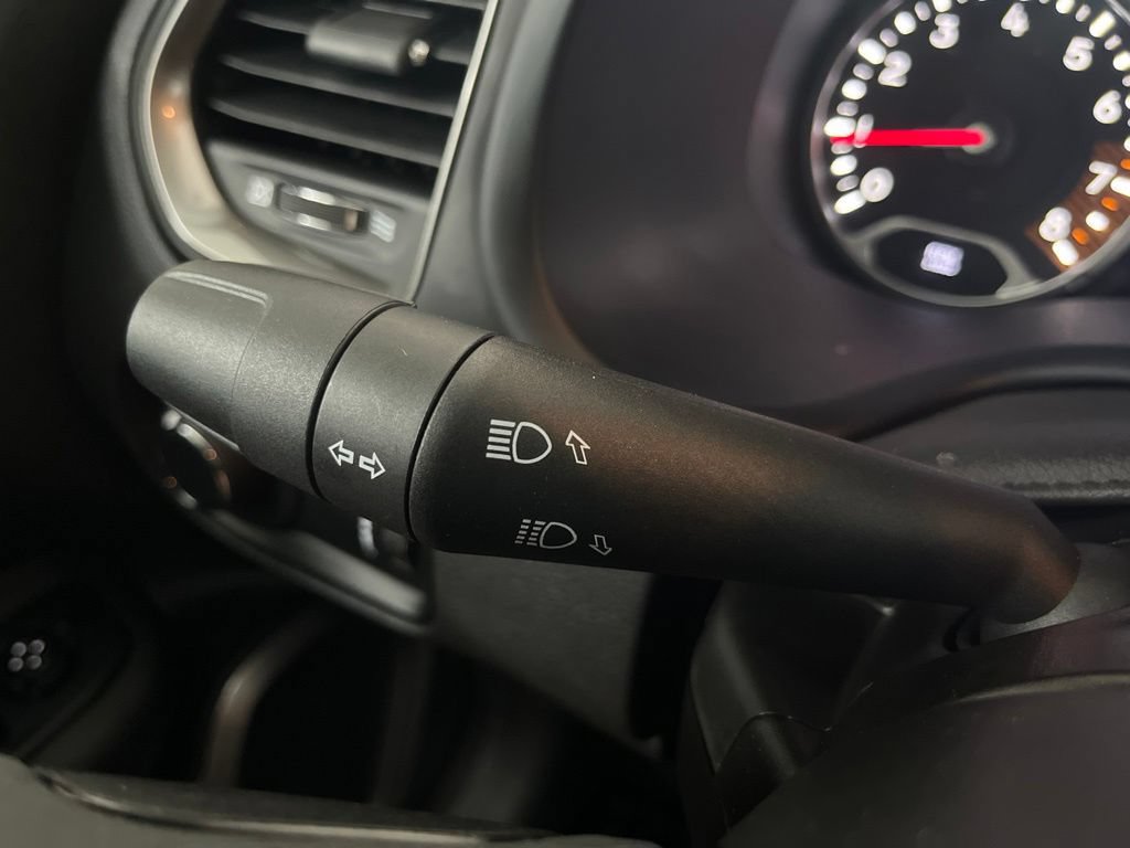 Used 2023 Jeep Renegade Latitude AWD/4WD image 61