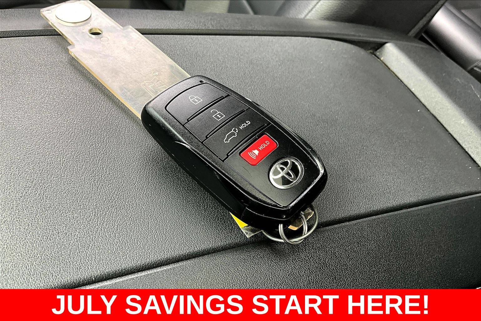 Used 2024 Toyota Highlander XLE AWD/4WD image 46