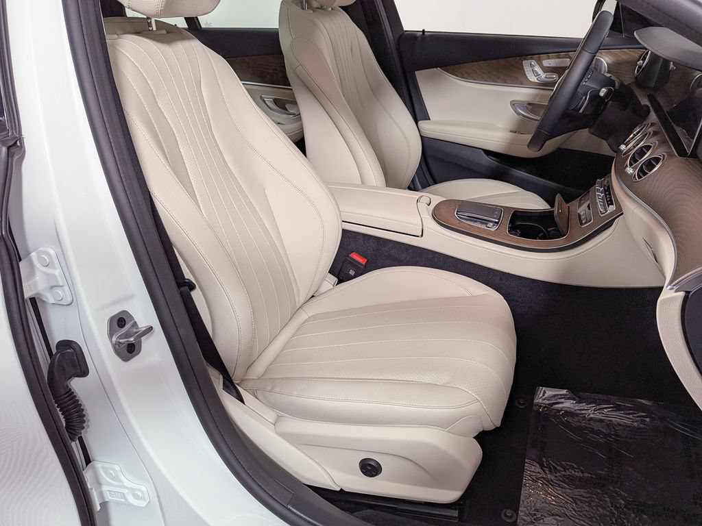 Used 2023 Mercedes-Benz E 350 4MATIC Sedan image 23