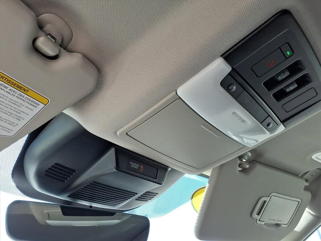 Used 2023 Nissan Rogue SV w/ SV Premium Package image 29