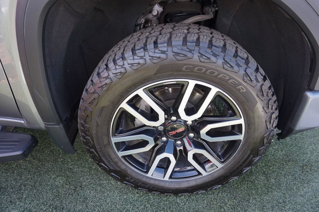Used 2020 GMC Sierra 1500 AT4 w/ AT4 Premium Package AWD/4WD image 7