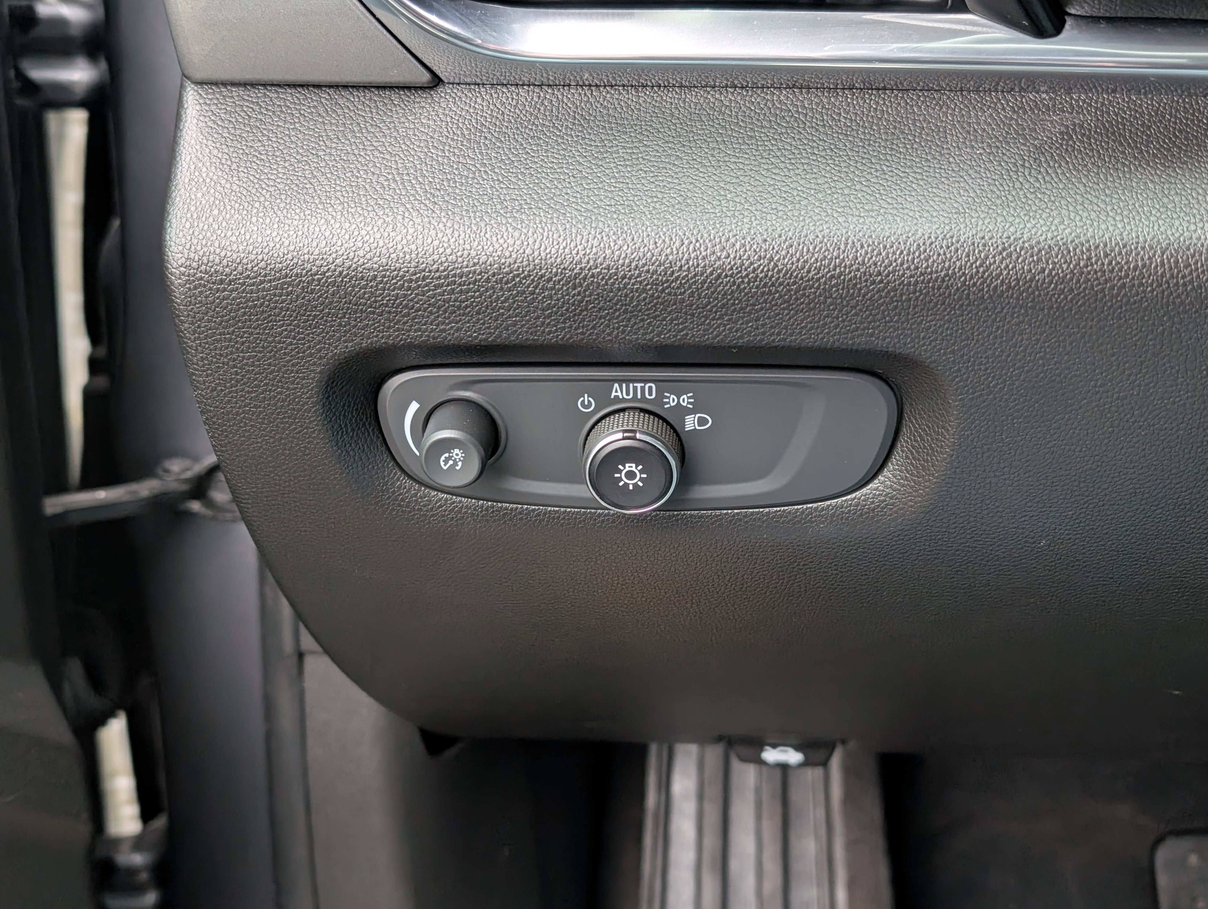 Used 2020 Chevrolet Traverse LS w/ LPO, Blackout Package image 20