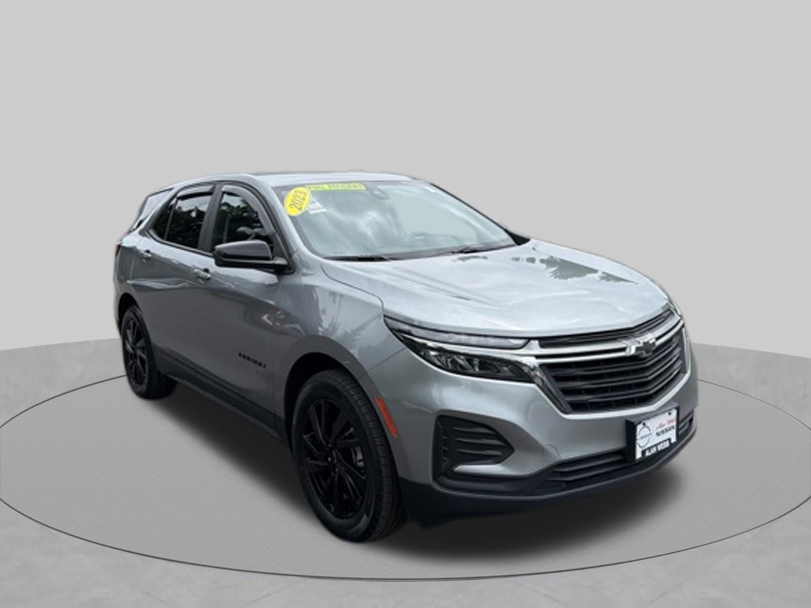 Used 2023 Chevrolet Equinox LS w/ LS Convenience Package AWD/4WD image 1