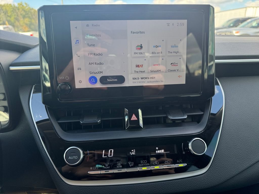 Used 2025 Toyota Corolla LE image 33