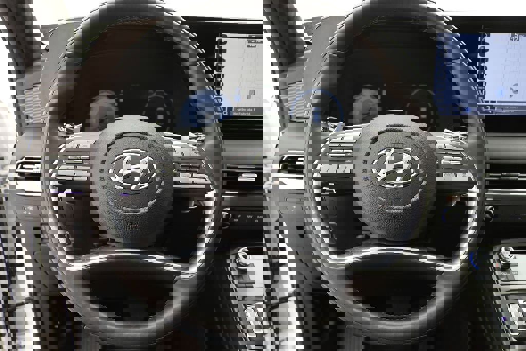 Used 2025 Hyundai Palisade Calligraphy image 19