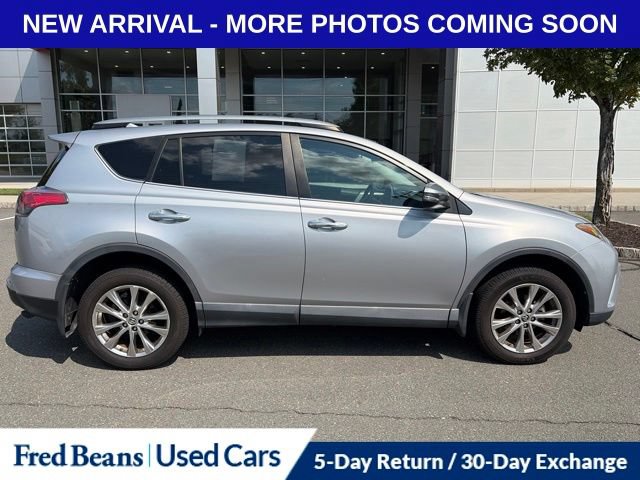 Used 2018 Toyota RAV4 Limited AWD/4WD image 9