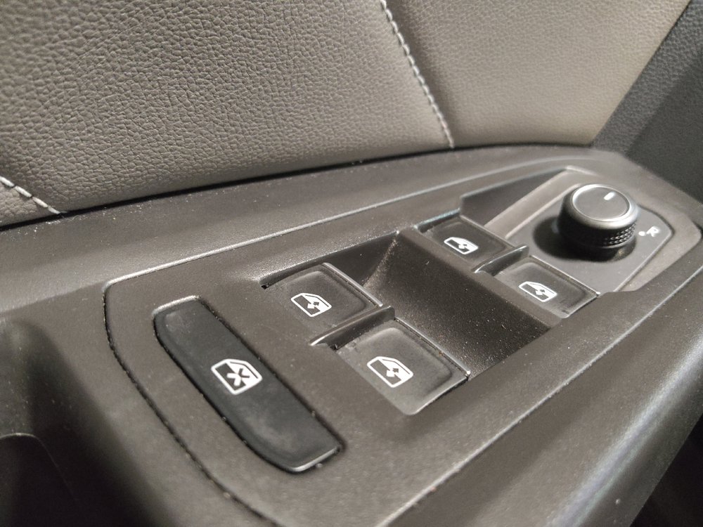 Used 2023 Volkswagen Atlas Cross Sport SE FWD image 27