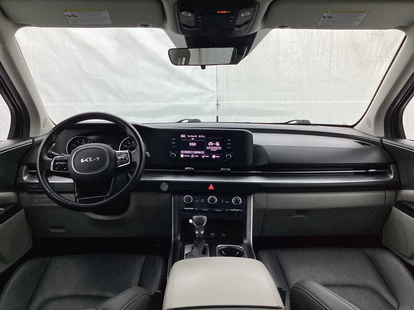 Used 2024 Kia Carnival LX FWD image 28