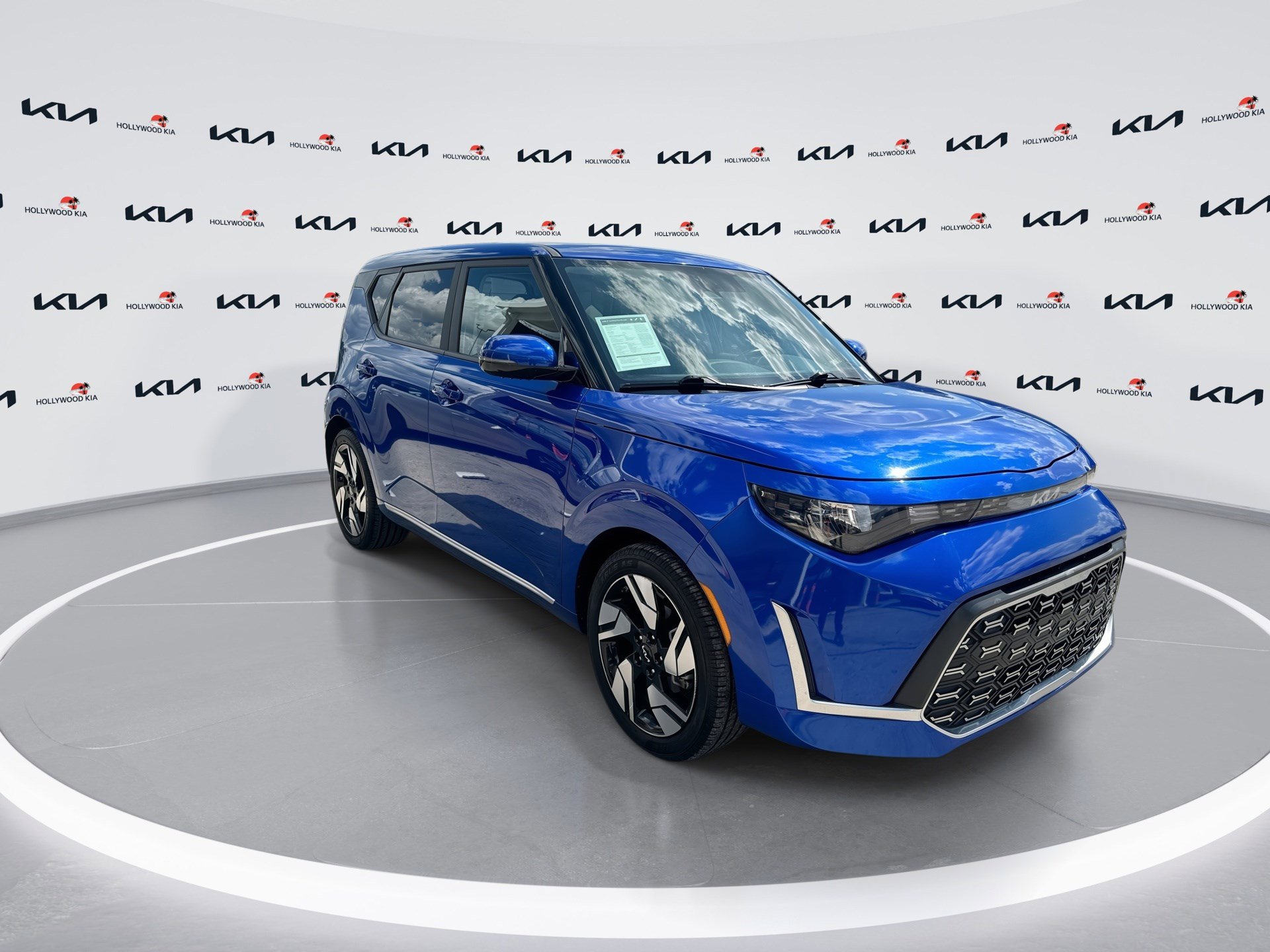 Certified 2024 Kia Soul GT-Line FWD image 2
