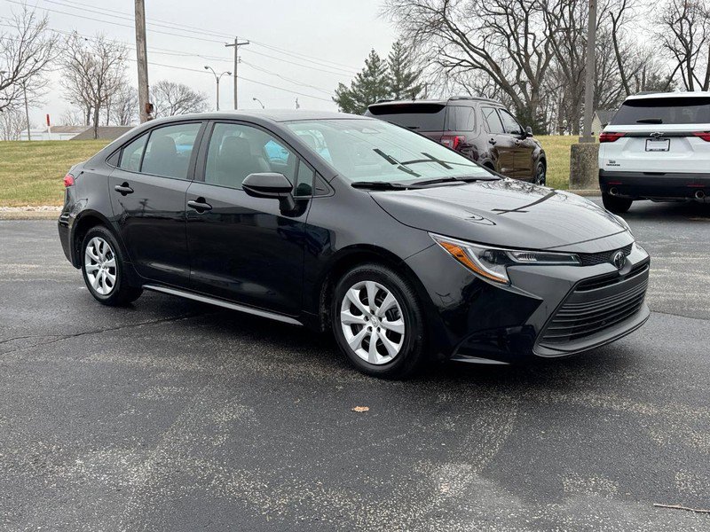 Used 2025 Toyota Corolla LE image 7