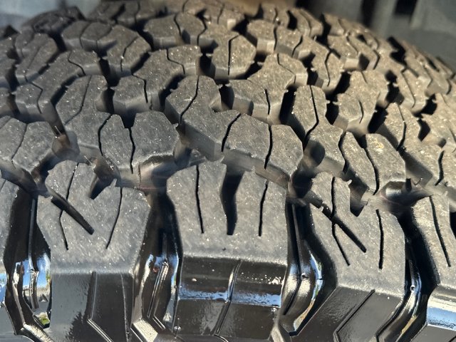 Used 2020 Jeep Wrangler Unlimited Sahara AWD/4WD image 11