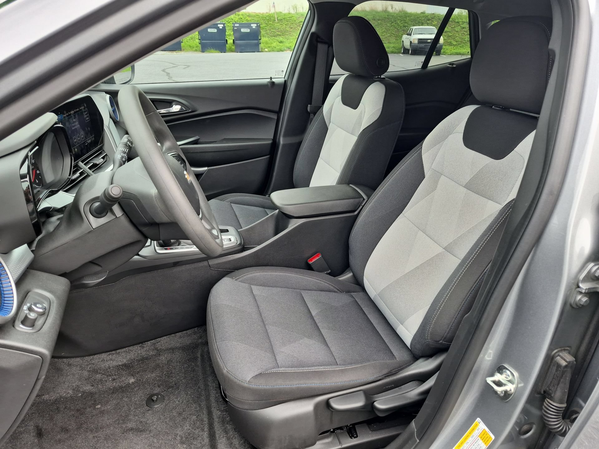 Certified 2026 Chevrolet Trax LS w/ Driver Confidence Package FWD image 19
