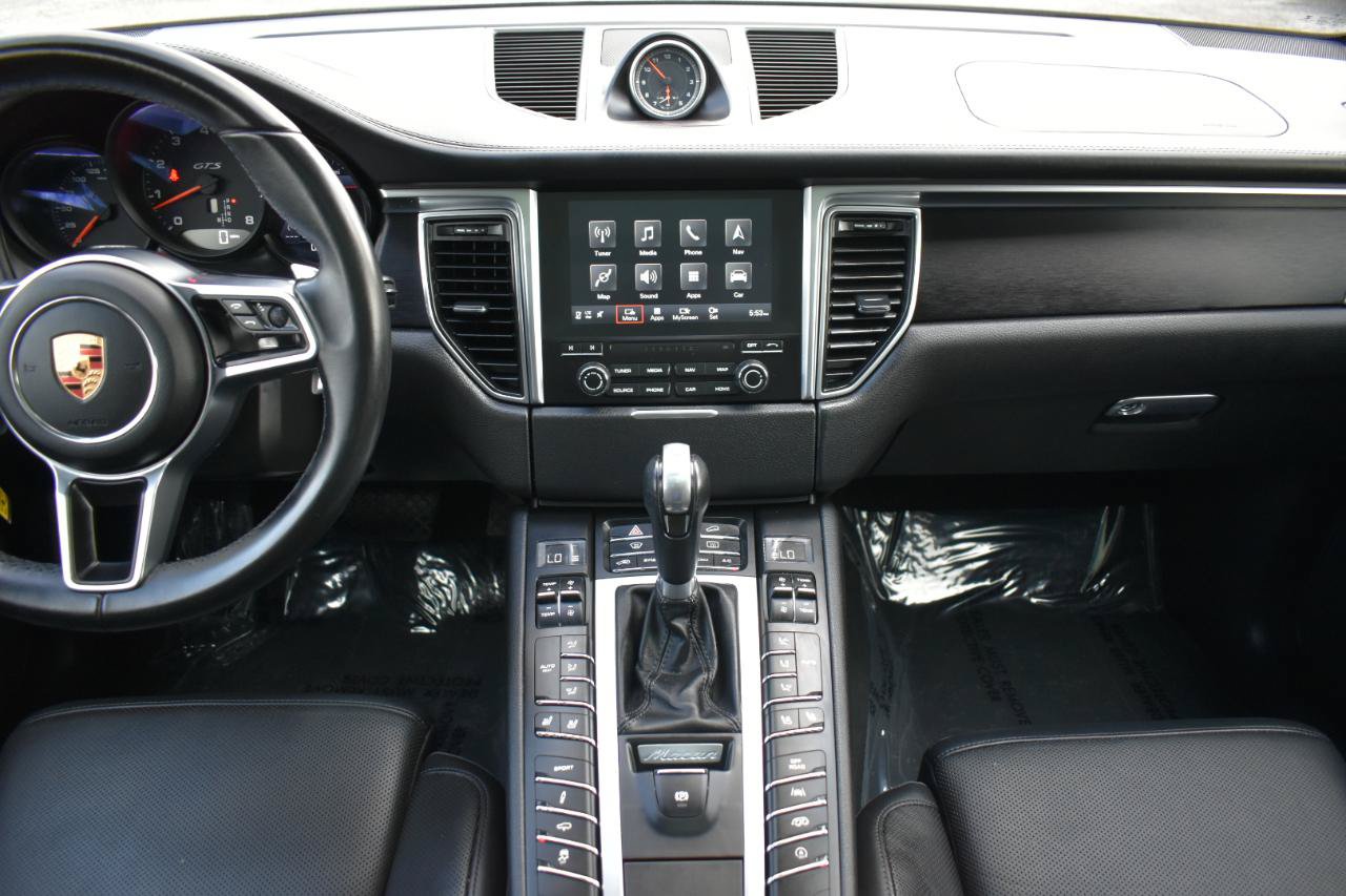 Used 2017 Porsche Macan GTS AWD/4WD image 19