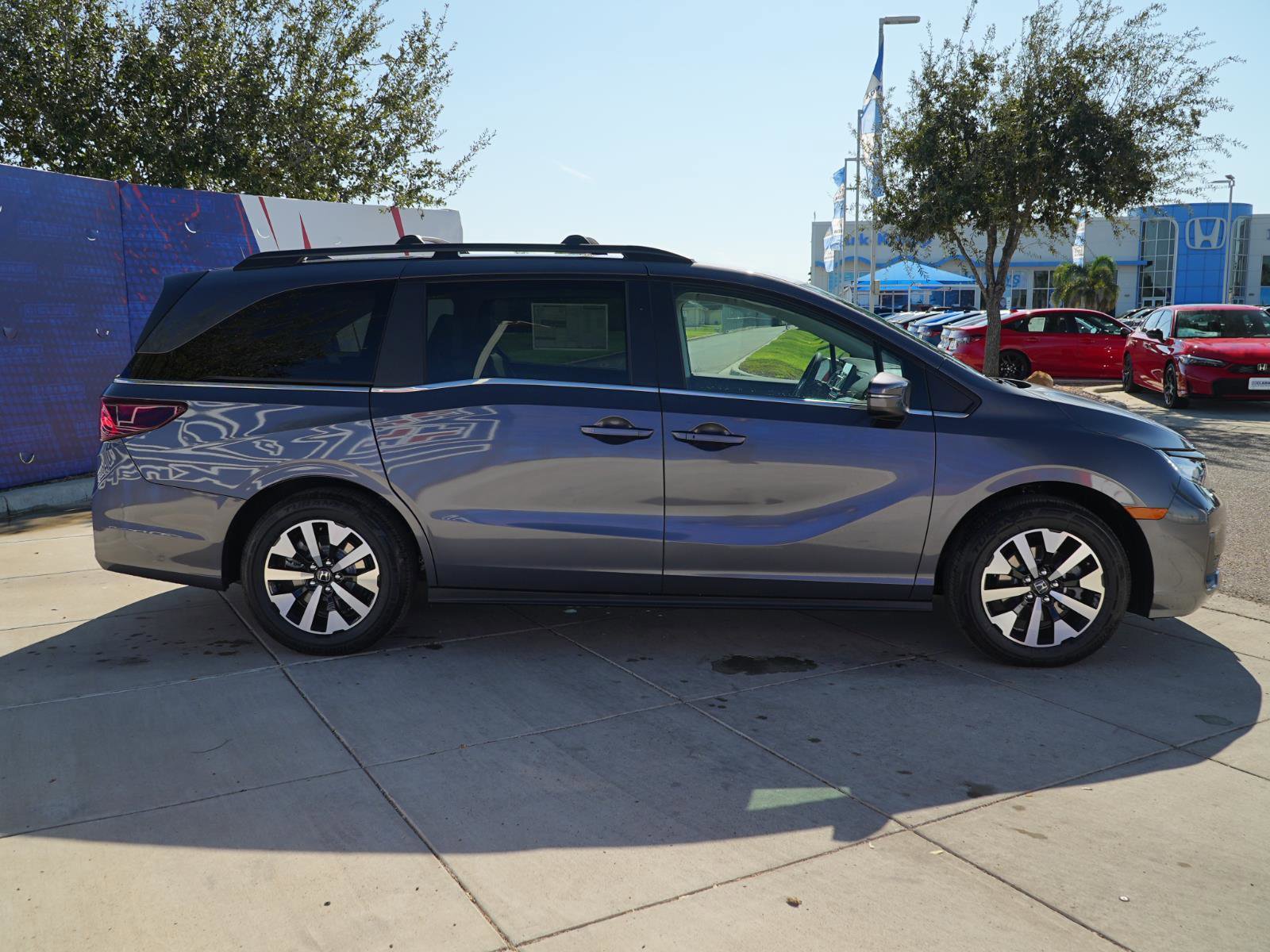 New 2026 Honda Odyssey EX-L image 4