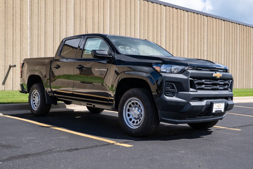 New 2026 Chevrolet Colorado W/T image 2