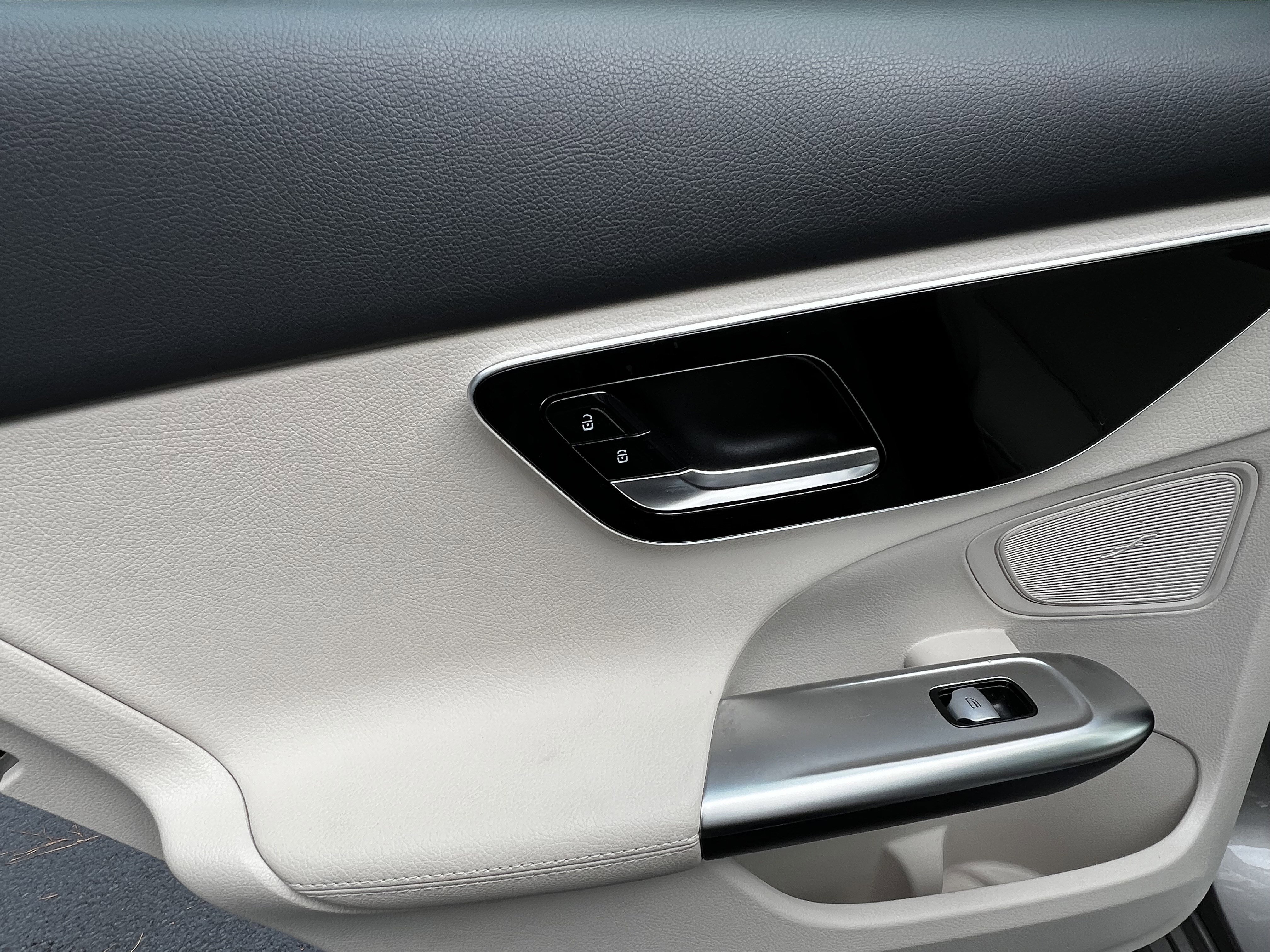 Used 2022 Mercedes-Benz C 300 Sedan image 30