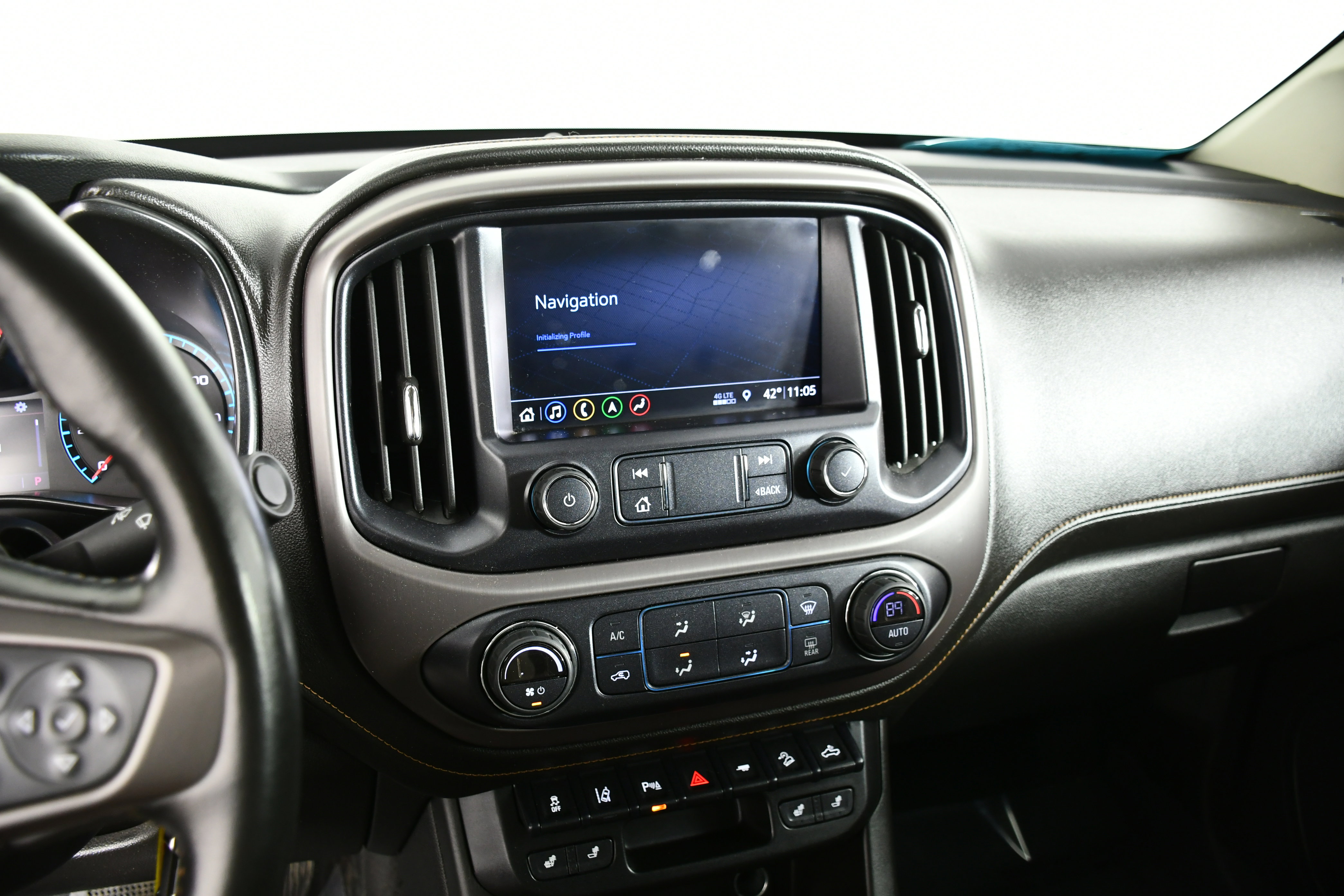 Used 2021 GMC Canyon AT4 w/ Driver Alert Package image 29
