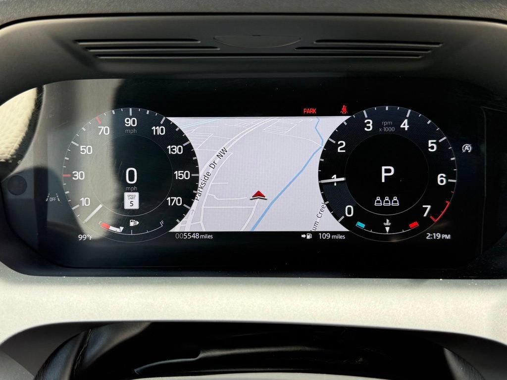 Certified 2025 Land Rover Discovery Sport Dynamic SE AWD/4WD image 31