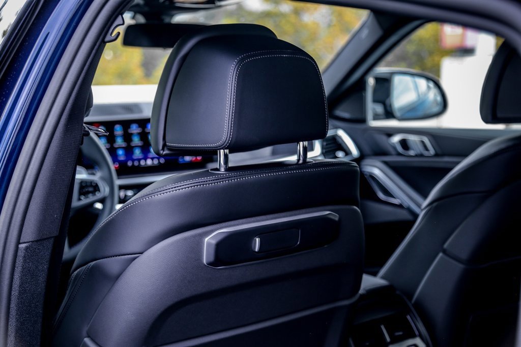 New 2026 BMW X6 M60i image 23