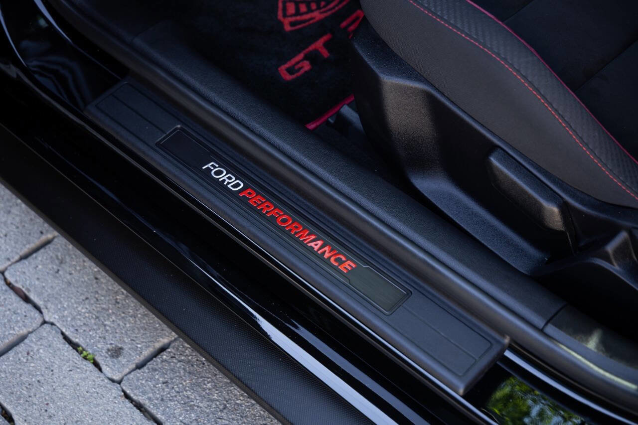 Used 2019 Ford Mustang Shelby GT350R w/ GT350R Equipment Group 920A image 49