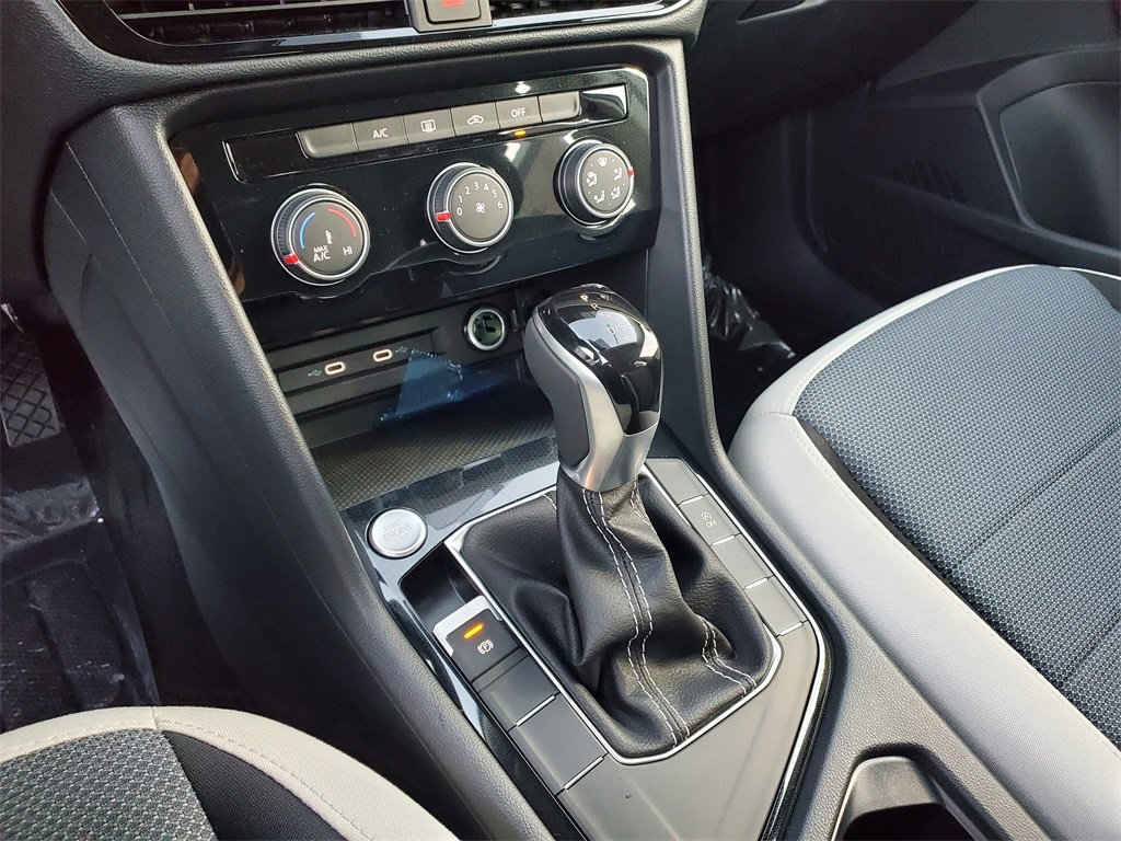 New 2026 Volkswagen Taos S image 9