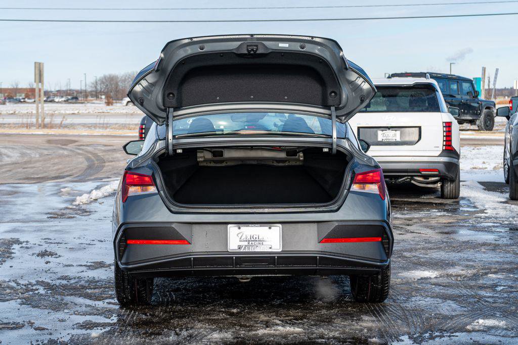 New 2026 Hyundai Elantra SEL Sport w/ Cargo Package image 10