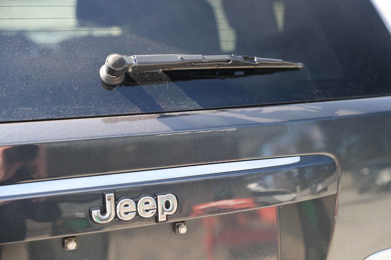 Used 2014 Jeep Compass Latitude w/ Sun/Sound Group image 31