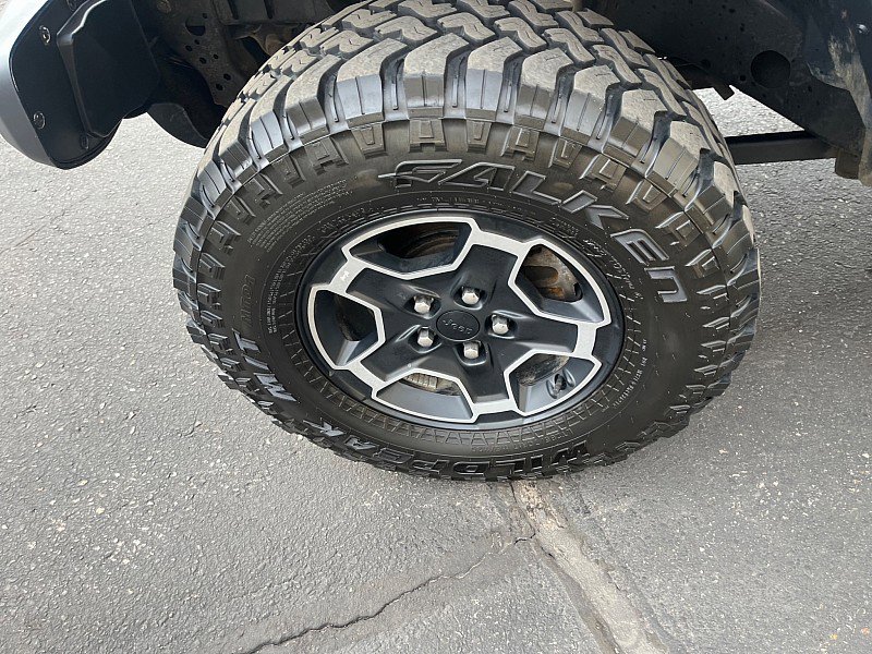 Used 2019 Jeep Wrangler Unlimited Sahara w/ Dual Top Group image 13