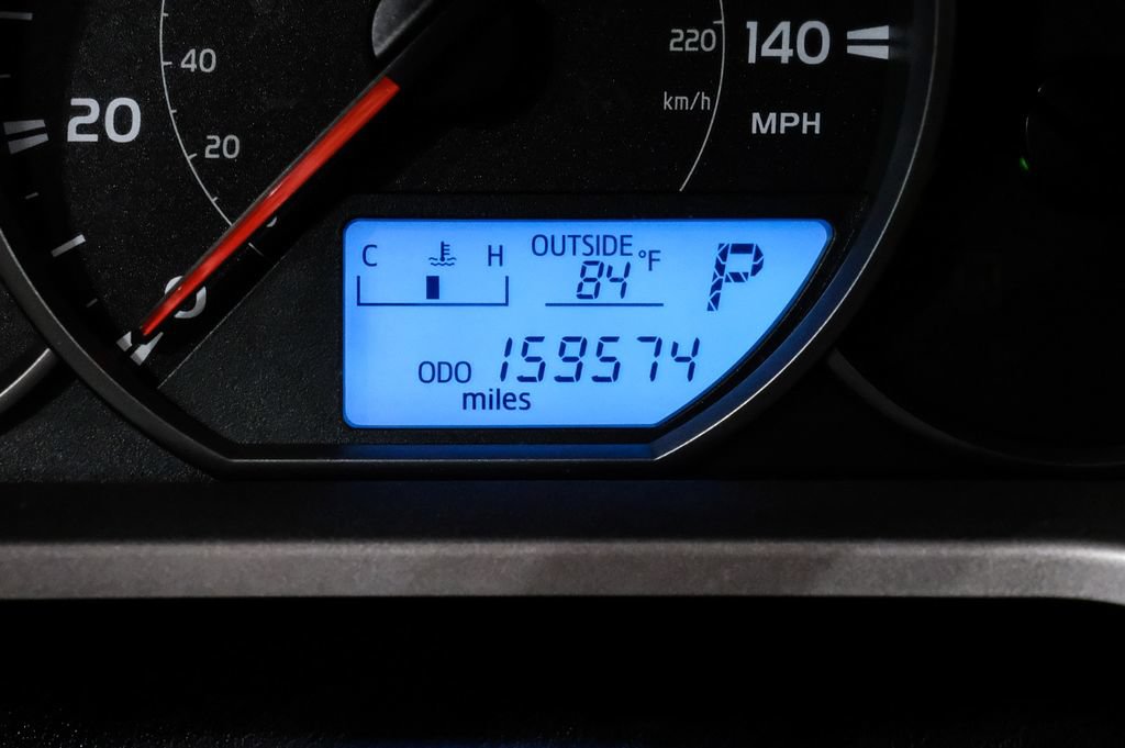 Used 2016 Toyota RAV4 LE FWD image 24