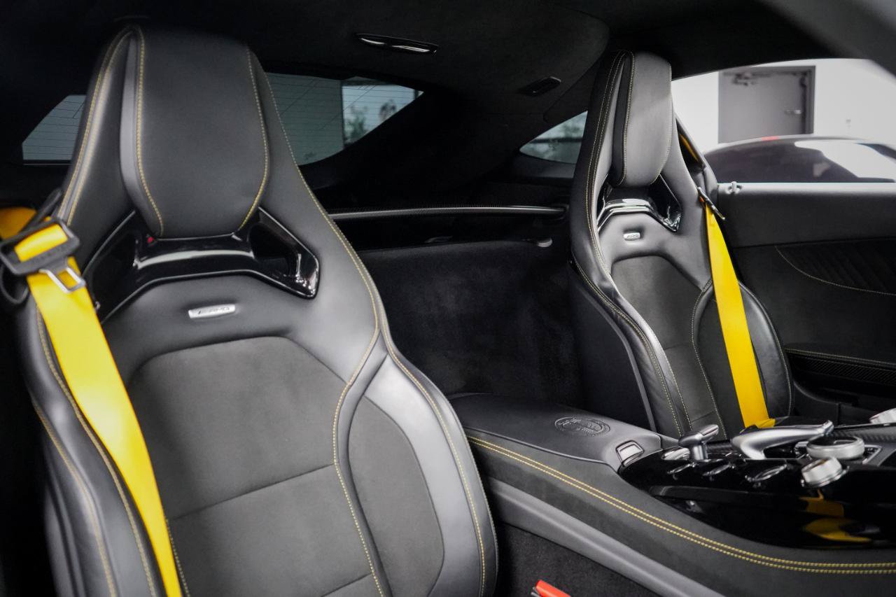 Used 2018 Mercedes-Benz AMG GT R image 32