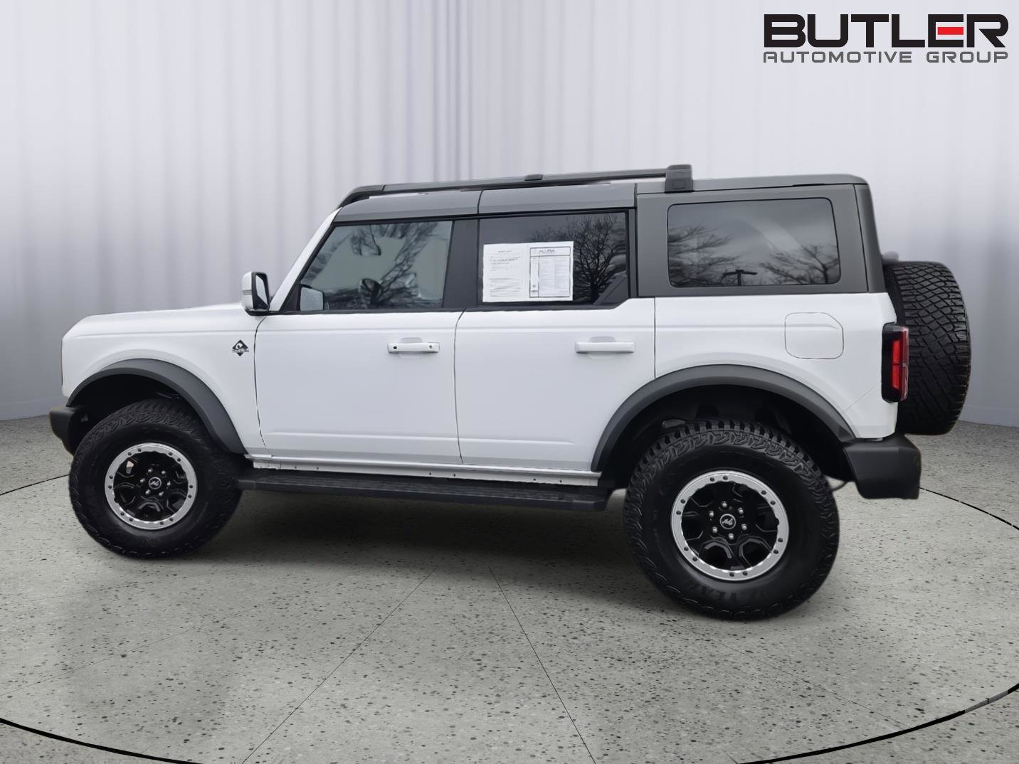Used 2023 Ford Bronco Outer Banks w/ Sasquatch Package image 8