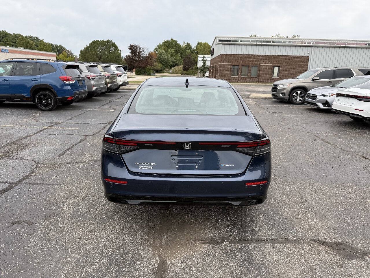 Used 2025 Honda Accord EX-L image 6