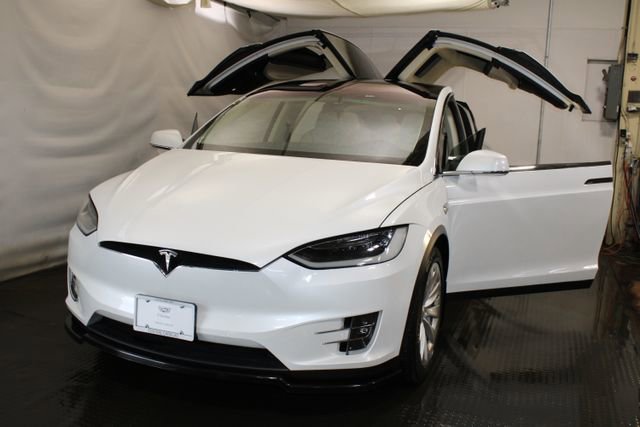 Used 2018 Tesla Model X 75D image 8