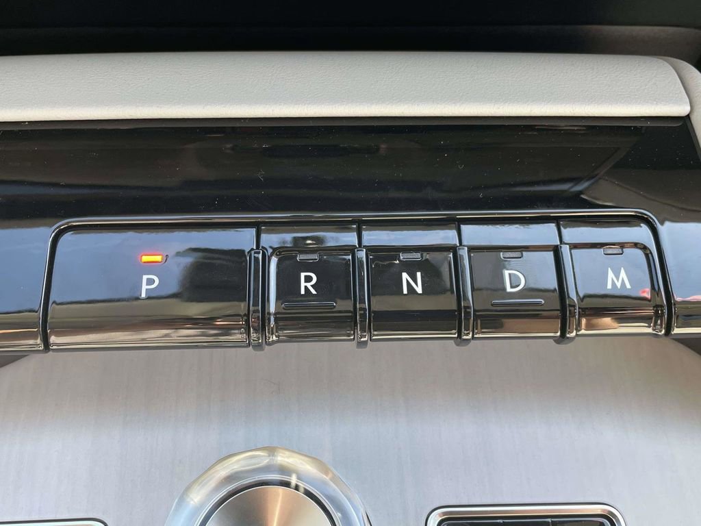 New 2025 Lincoln Navigator L Reserve image 17