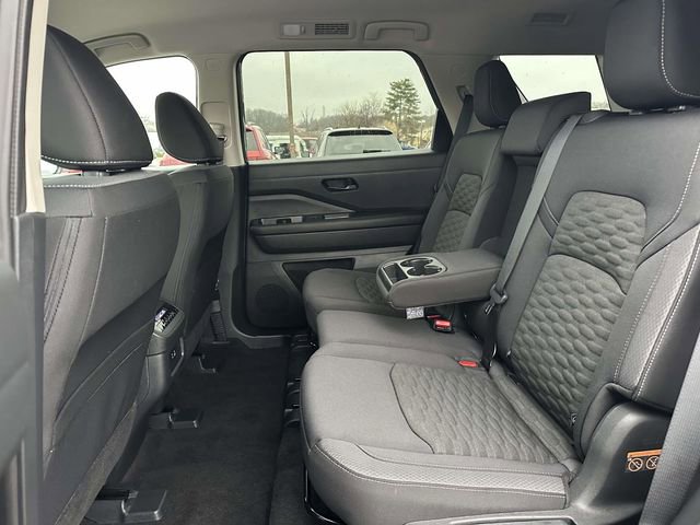 Used 2024 Nissan Pathfinder SV w/ Black Appearance Package image 16