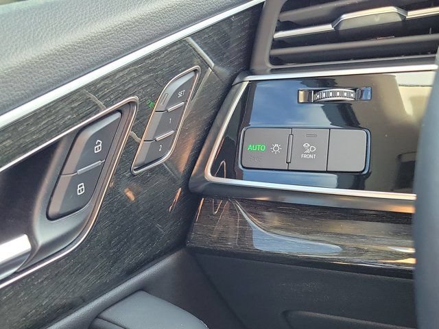 Used 2023 Audi Q7 3.0T Premium Plus w/ Premium Plus Package AWD/4WD image 20