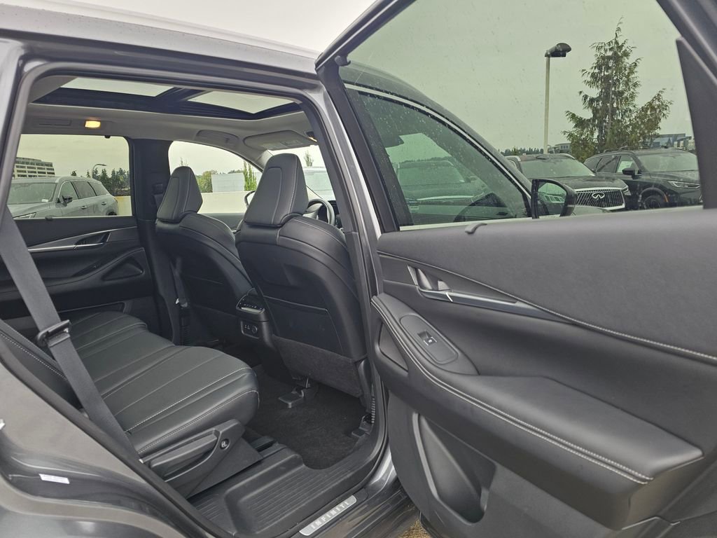 Certified 2024 INFINITI QX60 Luxe w/ Cargo Package image 14