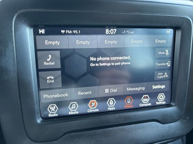 Used 2018 Jeep Renegade Altitude image 25