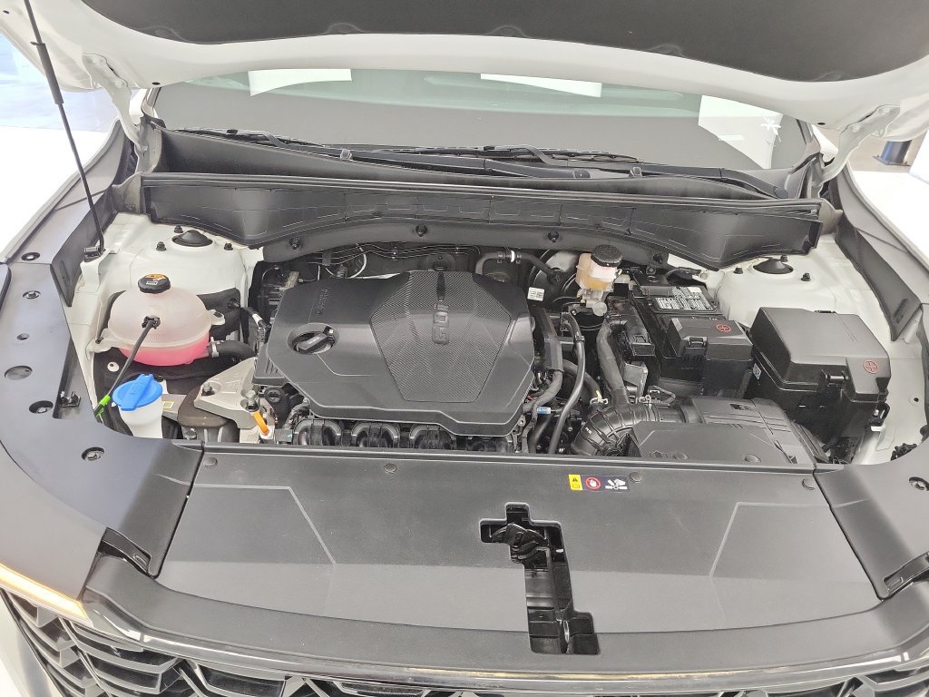 Used 2024 Kia Sorento S FWD image 11