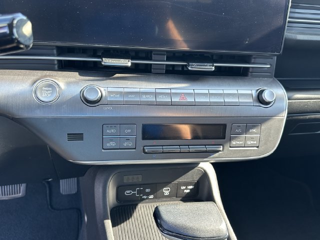 Used 2024 Hyundai Kona SEL AWD/4WD image 19