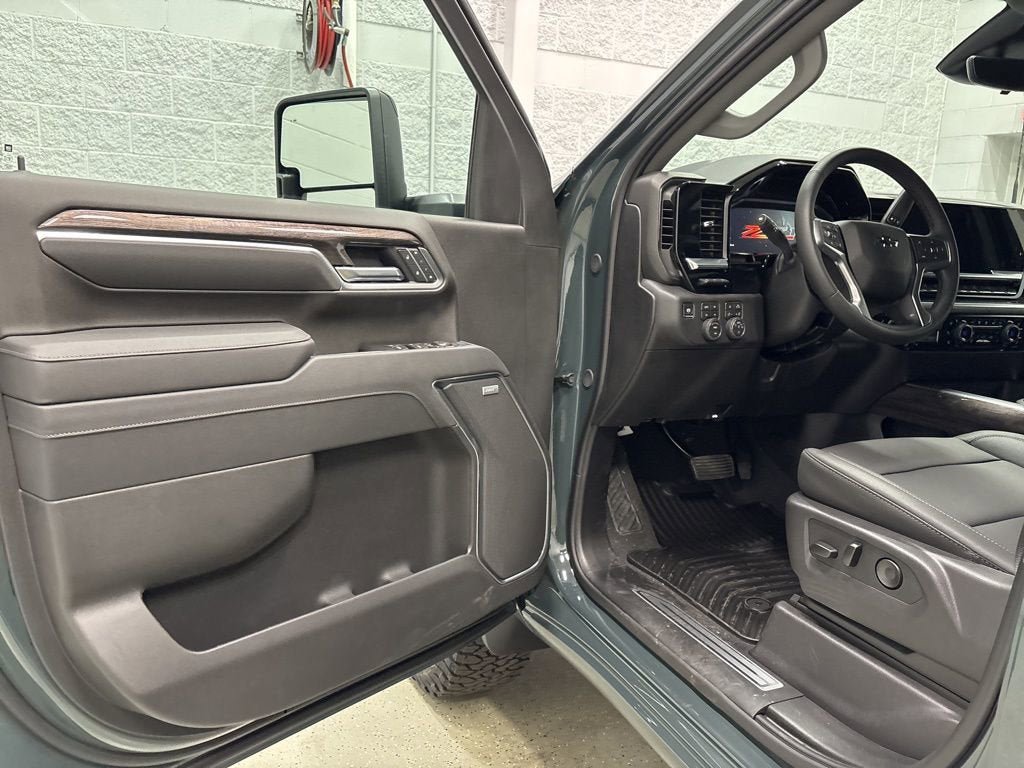 New 2026 Chevrolet Silverado 2500 LTZ w/ LTZ Plus Package AWD/4WD image 15